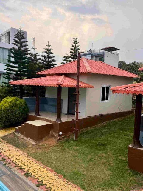 Deluxe Cottage 2 image 1