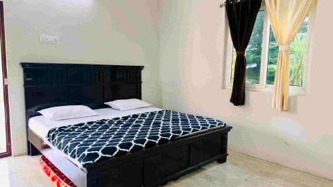 Deluxe Cottage 1 image 3
