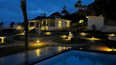 Five Bed Room Private Resort image 1